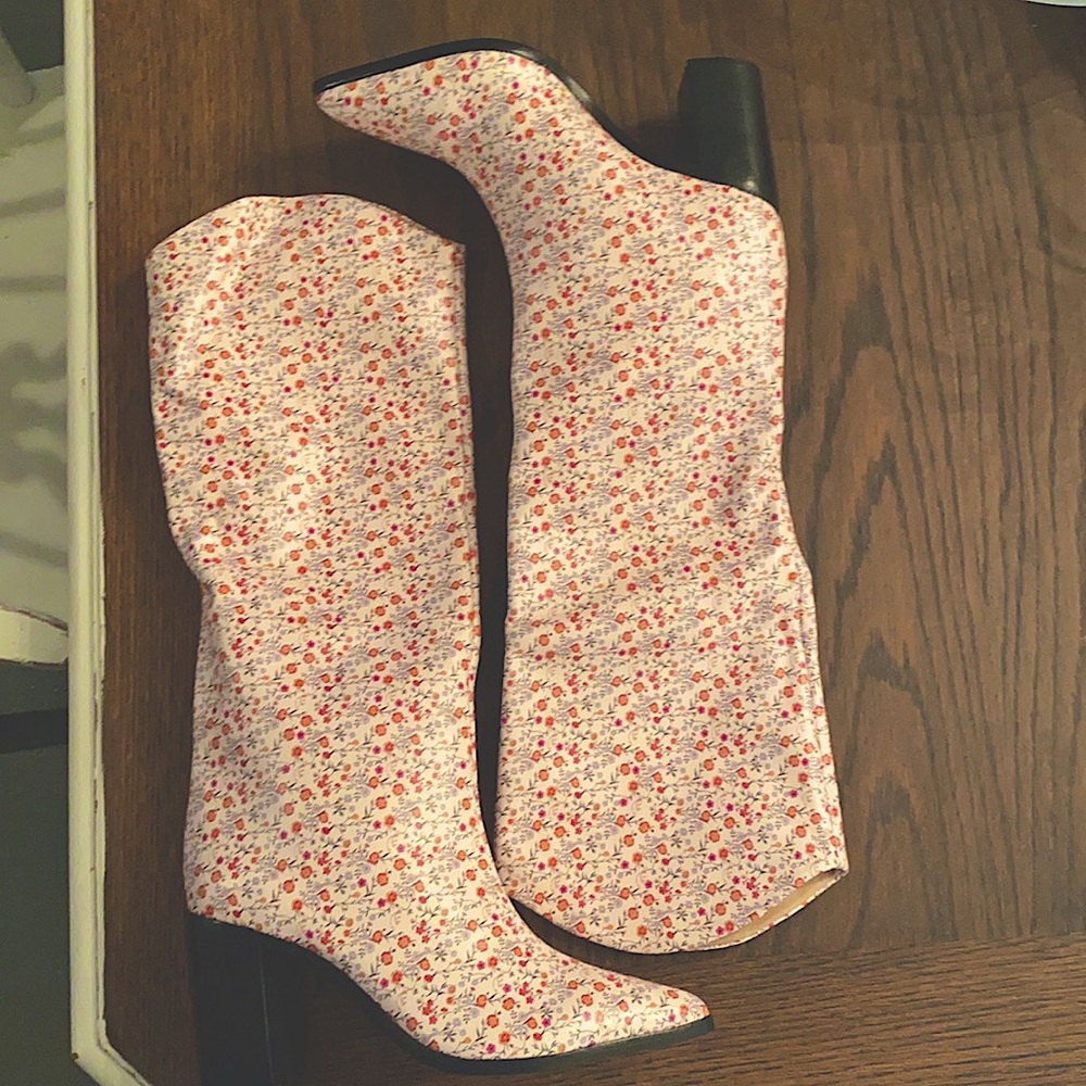 Schutz boots